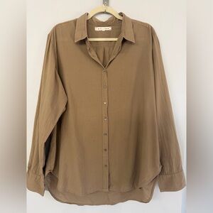 XiRENA Brown Button-Down Shirt
